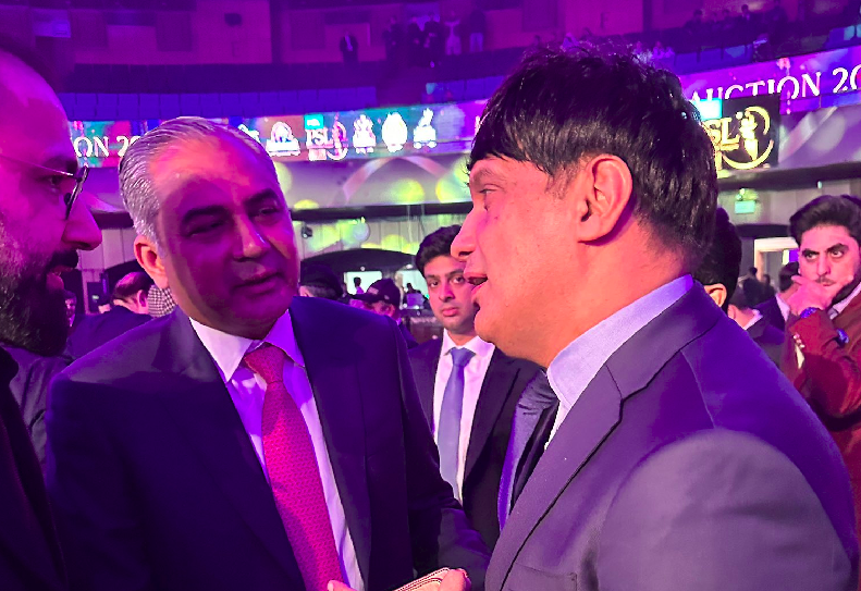 Mohsen Gillani with Mohsin Naqvi. Photo: PFF